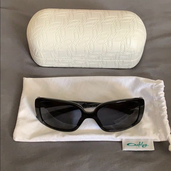 Oakley Accessories - Oakley Women’s Sunglasses